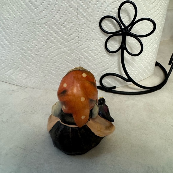 Vintage Hummel Little Girl Figurine - Picture 2 of 3